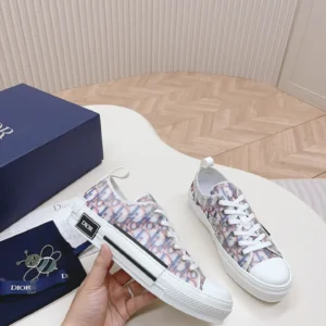 Dior B23