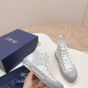 Dior B23