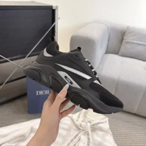Dior B22