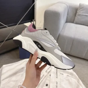 Dior B22